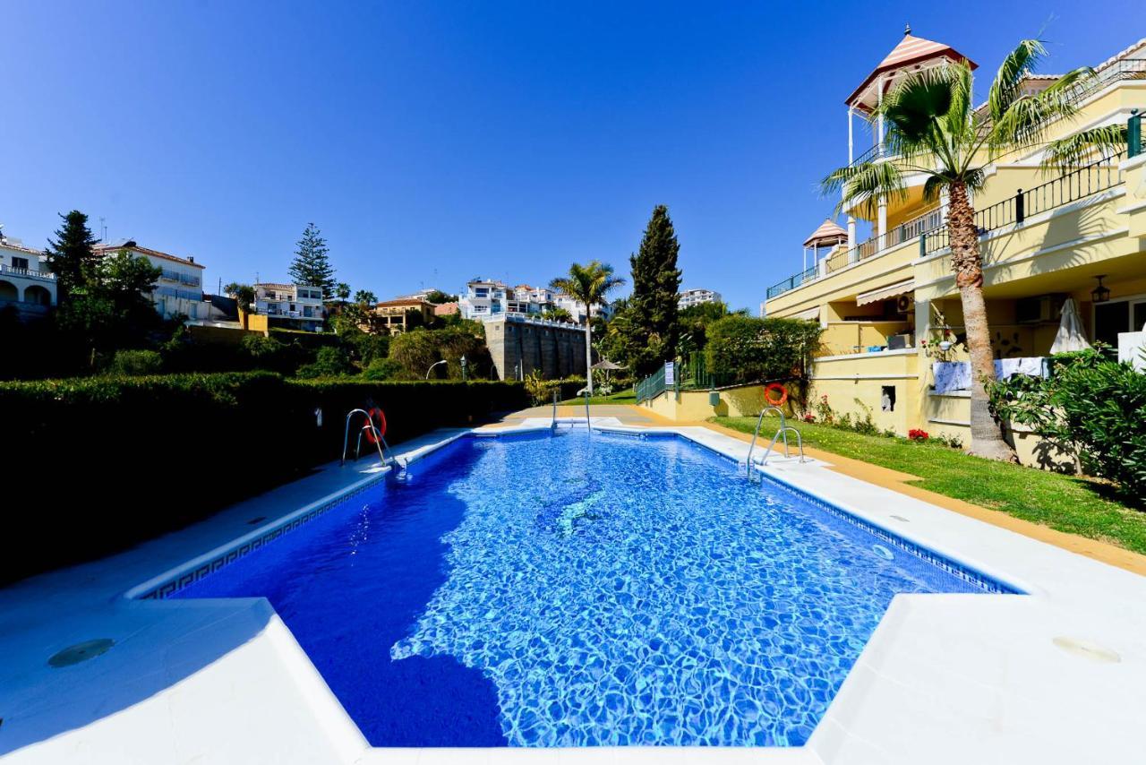 Refurbished 2-Bed Apartment Burriana Beach. Nerja Eksteriør billede