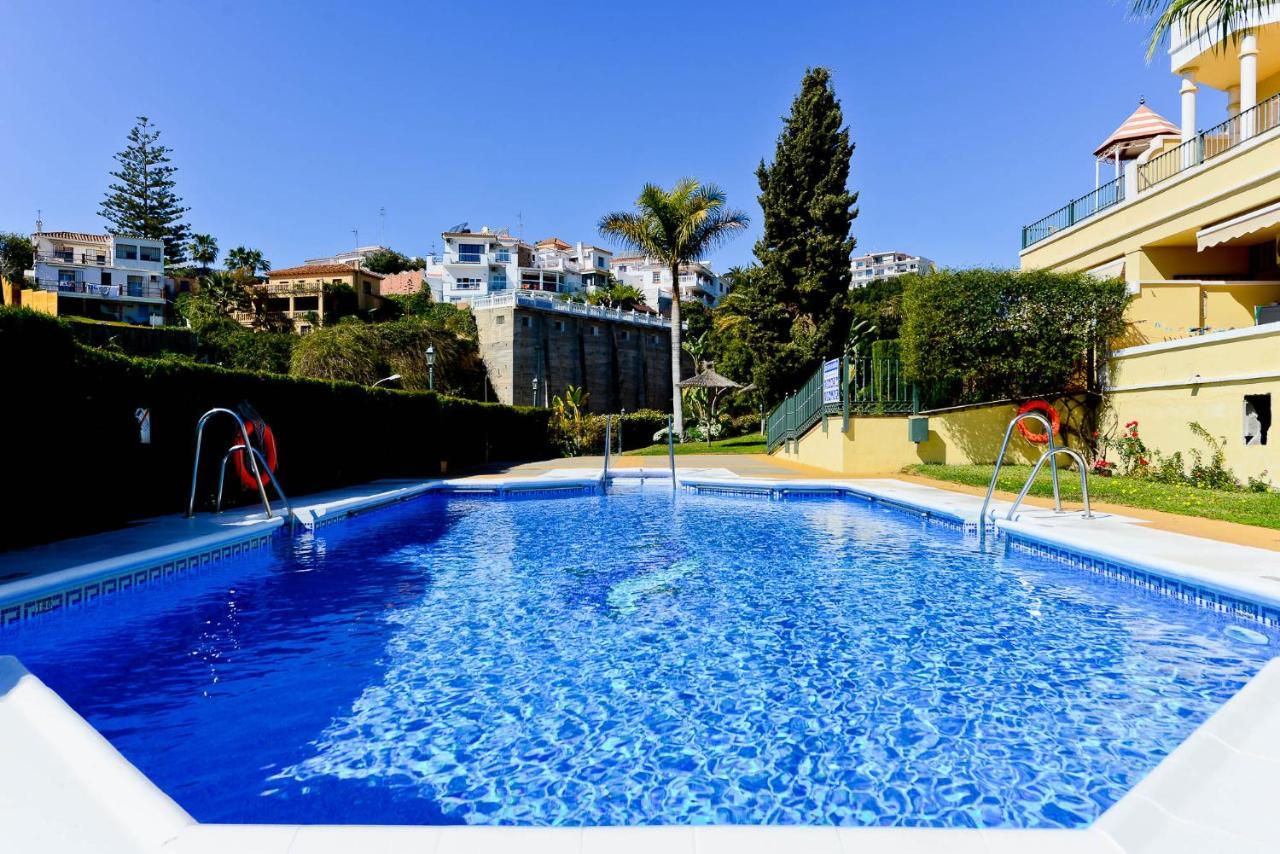 Refurbished 2-Bed Apartment Burriana Beach. Nerja Eksteriør billede